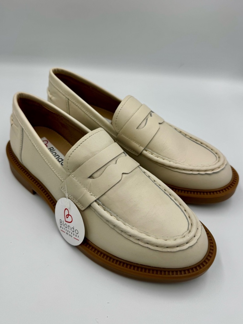 Blondo Waterproof Penny Loafers Cream Off White Size 9 NWT